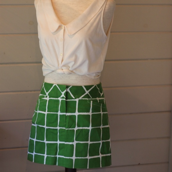 Green & White Trina Turk Mini Skirt Size 2 - Picture 4 of 8